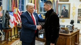 Donald Trump und Cristiano Ronaldo haben sich zuletzt tatsächlich getroffen – eine gemeinsame ...