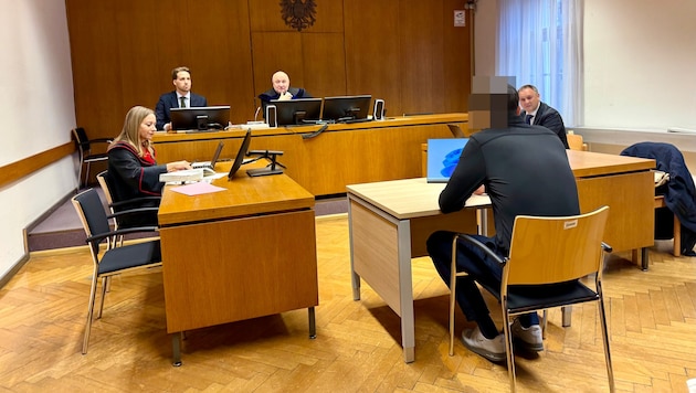 Der 27-Jährige landete zum dritten Mal wegen Lego-Betrugs auf der Anklagebank.