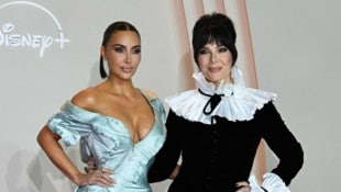 Kris Jenner (re., 70) mit Tochter Kim Kardashian (45)