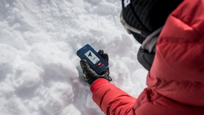 Das neue LVS-Gerät nivia 3D finder kann man auf das Alpinmesse selbst in die Hand nehmen.