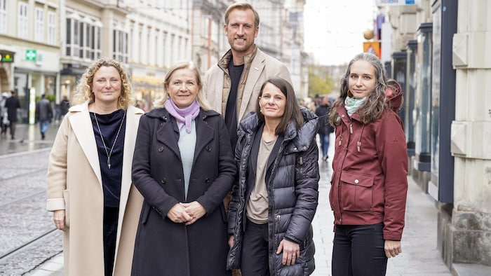 Vizebürgermeisterin Schwentner (Zweite von links) gab die Studie gemeinsam mit WKO-Graz-Obmann ...