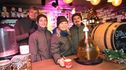 Einen Christkindlmarkt besuchen, aber keinen Punsch trinken? Für viele Wiener wäre das ...