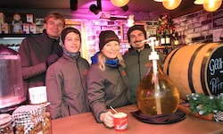 Einen Christkindlmarkt besuchen, aber keinen Punsch trinken? Für viele Wiener wäre das ...