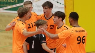 Amstettens Volleyballer im Dauerjubel.