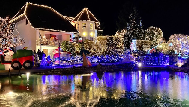 Von 22.11. bis 6.1. kann man in Bad Tatzmannsdorf das Weihnachtshaus von Familie Gollnhuber ...
