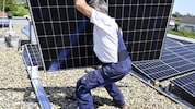 Die Nachfrage nach PV-Anlagen ist wieder hoch. Allerdings warten die Käufer immer die ...