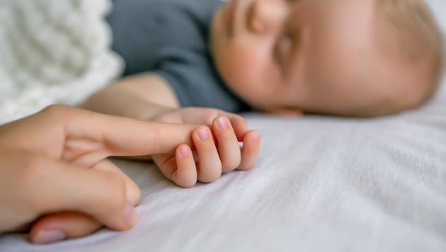 Die junge Mama bekommt auch deutlich weniger Kinderbetreuungsgeld zugesprochen.