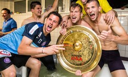 Alex Grünwald (Mi.) feierte 2012/13 mit Austria Wien den Meistertitel.