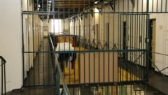 In Haft wollte der verurteilte Mörder ein blutiges Zeichen setzen.