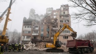 Russland macht trotz der verhandelten Friedenspläne unbeirrt mit seinen Angriffen auf die ...