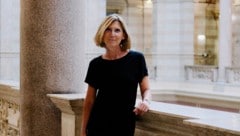 Beate Maly  lässt in „Mord im Planetarium“  Ernestine und Anton zum zehnten Mal ermitteln. Und ...