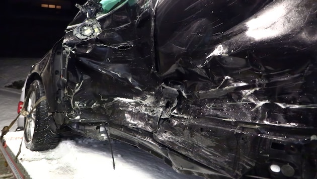 Beide Fahrzeuge endeten als Totalschaden.