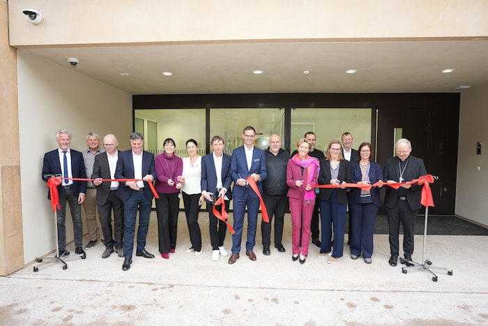 Bei der Eröffnung waren auch die Spitzen der Landespolitik sowie Bischof Benno Elbs vertreten.