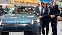 Magna-Manager Kurt Bachmaier, ACstyria-Geschäftsführerin Christa Zengerer und ...