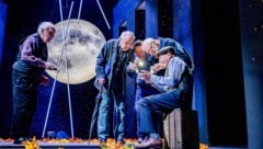 „Ein Sommernachtstraum“ im Theater in der Josefstadt: Wolfgang Hübsch (Squenz), Robert Meyer ...