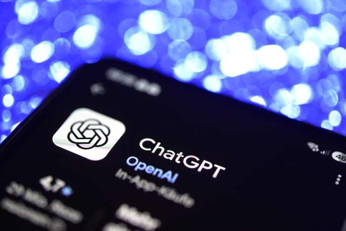 ChatGPT ist eine der bekanntesten Anwendungen von KI. Sie kann auch den Arbeitsalltag ...