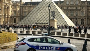 Der spektakuläre Einbruch im Pariser Museum Louvre (Bild) wird jetzt verfilmt.