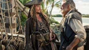 Johnny Depp mit Kevin McNally in dem Mega-Blockbuster „Fluch der Karibik“.