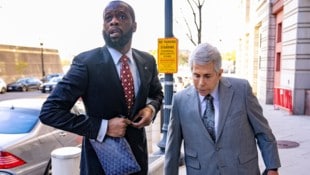 Fugees-Rapper Pras Michel wurde wegen illegaler Spenden für Obama zu 14 Jahren Haft verurteilt.