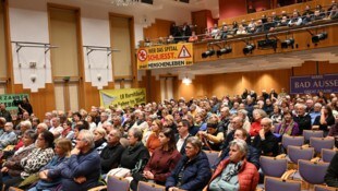 400 Bürger begaben sich ins Kurhaus.