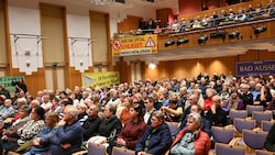 400 Bürger begaben sich ins Kurhaus.