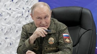 Wladimir Putin hat eine neue „Wunderwaffe“ und somit auch ein neues Werkzeug, um damit zu ...