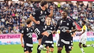 In der ersten Bundesliga-Runde jubelten Otar Kiteishvili und Co. über einen 2:0-Sieg beim LASK.