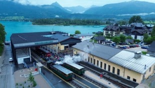 Die Talstation liegt in Oberösterreich, ein Großteil der Strecke in Salzburg.