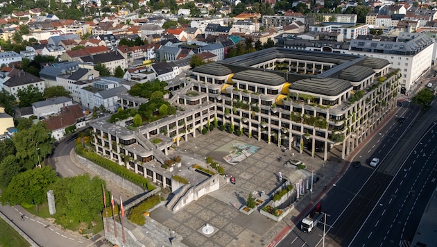 Rund fünf Millionen Euro will man auf der Verwaltungsebene im Neuen Rathaus einsparen