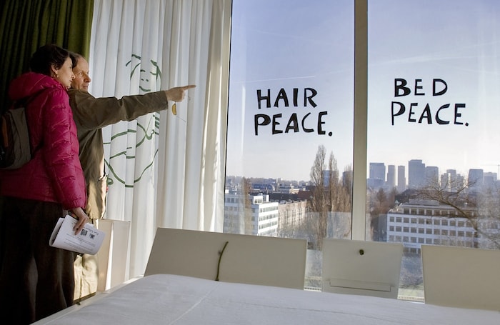 Übernachten darf man in der Suite nicht, doch Fans sind willkommen, um sich in den ...