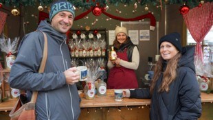 Die ersten Glühwein-Häferln sind bereits ausgeschenkt worden.
