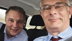 Vizekanzler Andreas Babler und Finanzminister Markus Marterbauer in Heldenpose unterwegs – zum ...