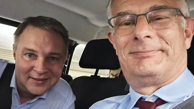 Vizekanzler Andreas Babler und Finanzminister Markus Marterbauer in Heldenpose unterwegs – zum ...