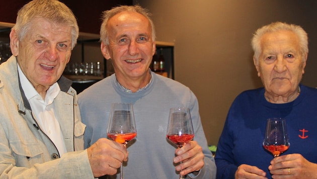 Voest-Meisterkapitän Ferdinand Milanovich, Ried-Jahrhundertrainer Klaus Roitinger und ...