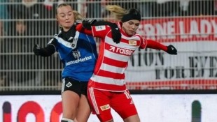 Eileen Campbell (r.) bereitete das 1:0 gegen den HSV vor.