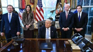 US-Präsident Donald Trump und FIFA-Präsident Gianni Infantino (2. v. re.) haben Großes vor. 