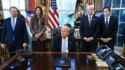 US-Präsident Donald Trump und FIFA-Präsident Gianni Infantino (2. v. re.) haben Großes vor. 