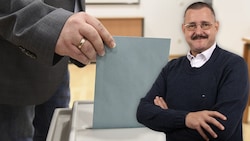 Nachdem die Stadtpolitik in Neunkirchen nicht zur Ruhe kommt, fordert FPÖ-Bezirksobmann Robert ...