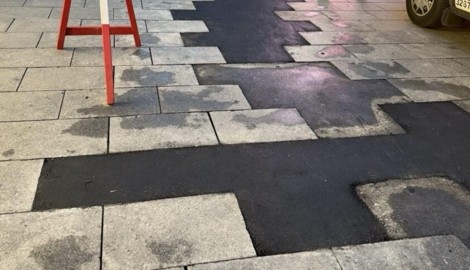 „Fleckerlteppich“: Bis die Schienen in der Grazer Herrengasse erneuert werden, bleiben die  ...