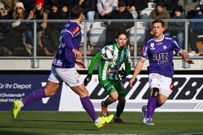 Austria Salzburgs Christoph Gruber (re.) feierte sein Zweitliga-Debüt.