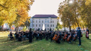 Junge Musiker aus Kärnten und Steiermark spielen zur Eröffnung der Koralmbahn