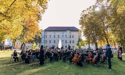 Junge Musiker aus Kärnten und Steiermark spielen zur Eröffnung der Koralmbahn