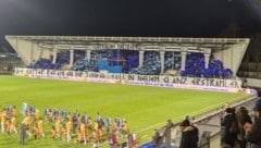 Die Fans feierten das erste Spiel auf der neuen Südtribüne. 