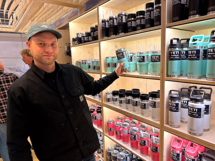 Michael Bauer zeigte auf der Alpinmesse die Yeti-Produktpalette für Abenteurer, Bergsportler, ...
