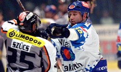 Herbert Hohenberger teilte früher als Spieler gerne aus, brachte diese DNA jetzt wohl auch als ...