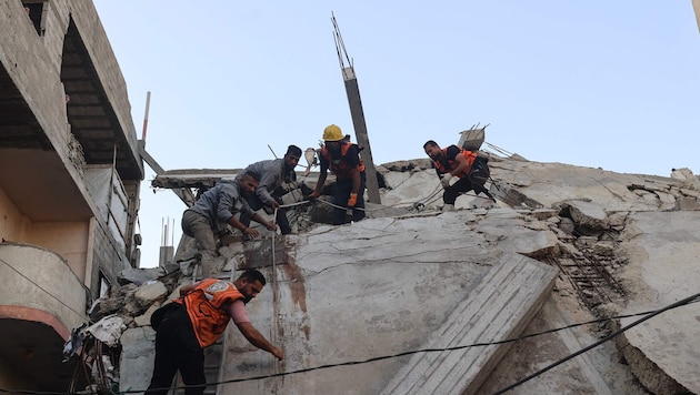 Bei neuen Gewalttaten und Angriffen im Gazastreifen sind mindestens 18 Menschen ums Leben ...