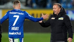 Manfred Schmid (rechts) ist stolz auf seine Mannschaft. 