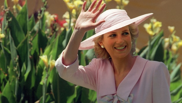 Prinzessin Diana war auch für ihren guten Stil bekannt. Jetzt ist ihr persönlicher Stylist Paul ...