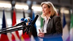 Breate Meinl-Reisinger betonte, dass Österreich als EU-Mitglied politisch „nicht neutral“ sei, ...