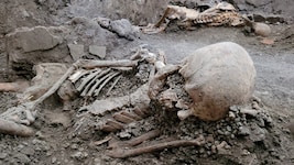 Ging Pompeji im August oder doch im November im Jahr 79 n. Chr. unter? Kleidungsfunde in den ...